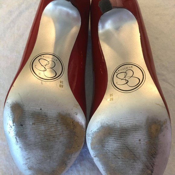 Jessica Simpson Patent Red Pumps - Picture 5 of 8